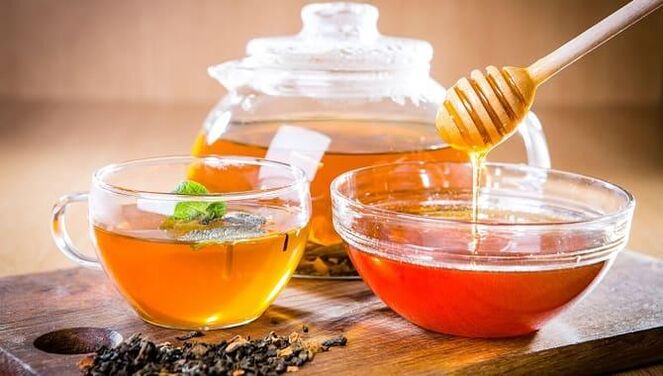 Té medicinais con mel para parasitos no corpo