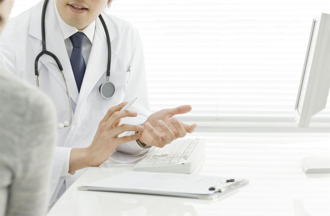 Ver a un médico se tes vermes no teu corpo